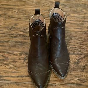 Western style brown booties